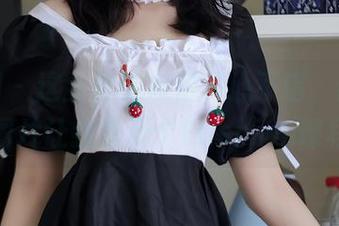 秀人网 - 这全套连衣裙真心不错，薇薇酱的图片让我想开个Fashion课程。