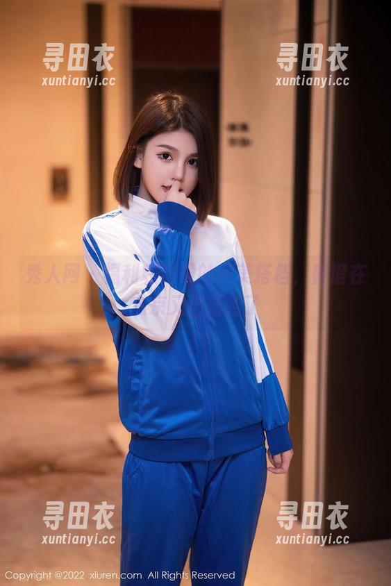 秀人网 - 福利和眼镜的完美搭档，香澄在东京又出新招了