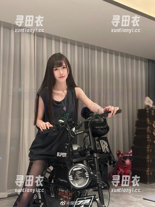 一组精选腐团儿Ikaros的可爱套图：这哪是可爱，简直是软萌爆表！