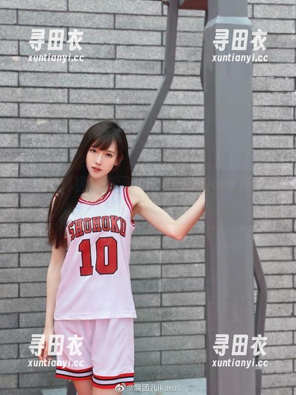 九尾狐阿狸？腐团儿Ikaros的cos资源精准击中我的眼球！