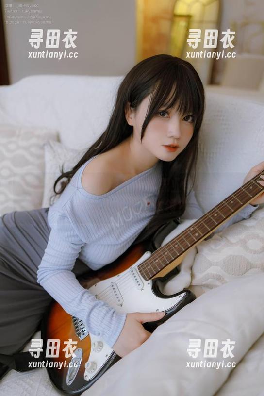疯狂甩都不怕的荒井喵喵职业装合集，下载的人有没有本领？