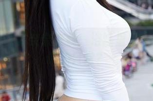 蜜桃社 - 木奈奈在线：浴缸里又一个无所谓的日常？