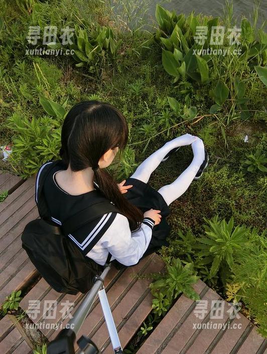 西尔酱的旅拍，原图福利像是在追逐风一样！
