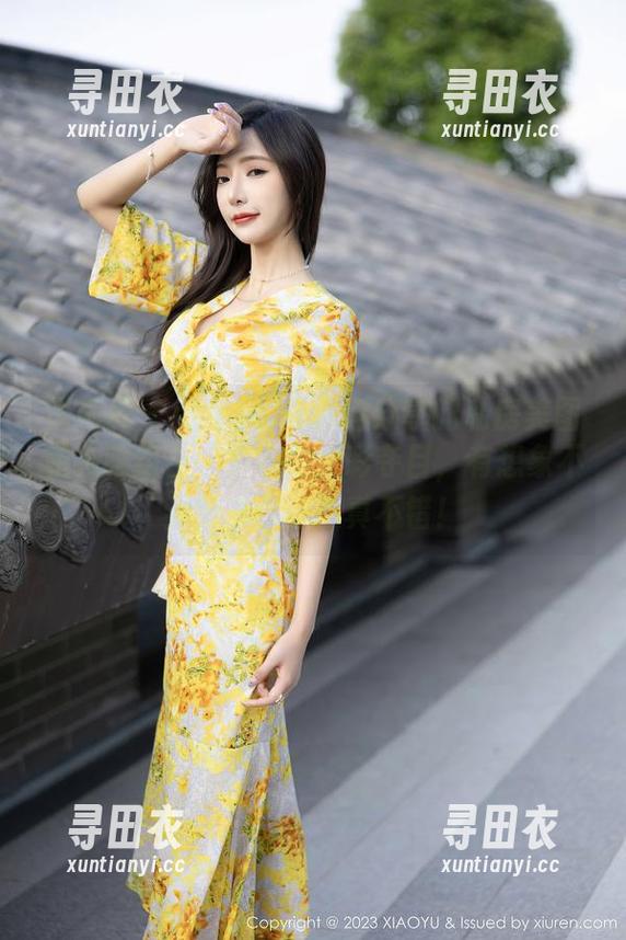 语画界-nova李雅 语画界 - nova李雅最近分享的私房美图和礼服组合,实在是光彩夺目,有想象不到的舞台感,真不错!