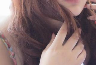 轰趴猫 - 最新写真：Ellie艾栗栗的吊带风波，别说我没提醒你哦！