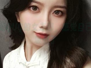 迷失人形QUQ的女友图，感觉自己也被她吸引了