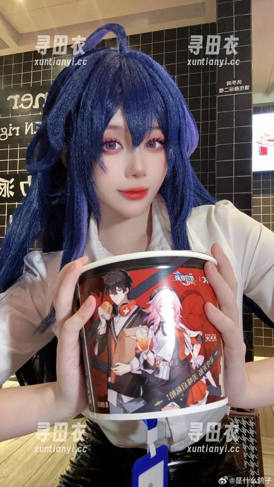 看阿九从不咕咕的艾米莉亚化身，美图比我想象的要惊艳多了。