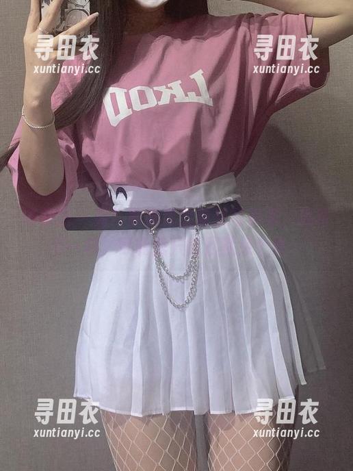 微密圈 - 看！陈佩奇的新版写真集，风格不一样，可能我只能默默点个赞…
