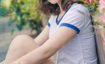 青豆客 - 图片里的连体衣好像在跟我说：‘快来加入我的小宇宙吧！’王乔恩Abby，你赢了！