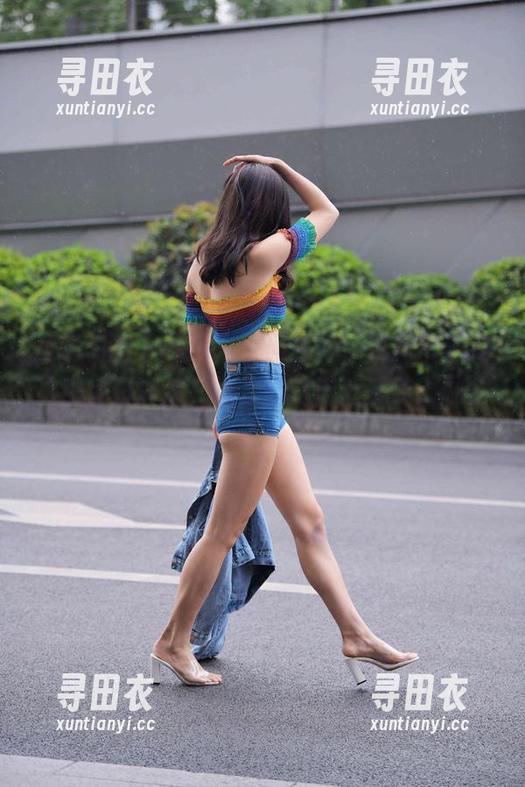 魔镜街拍 - 作品：就问婷婷，寒风中你是冷得手脚冰凉，还是被这肉丝美感给融化了？