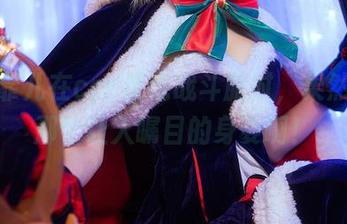 鳗鱼霏儿在cos蒂法战斗服时，果然又是那个让人瞩目的身姿啊！